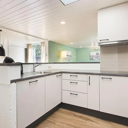 Holiday home Landal De Lommerbergen